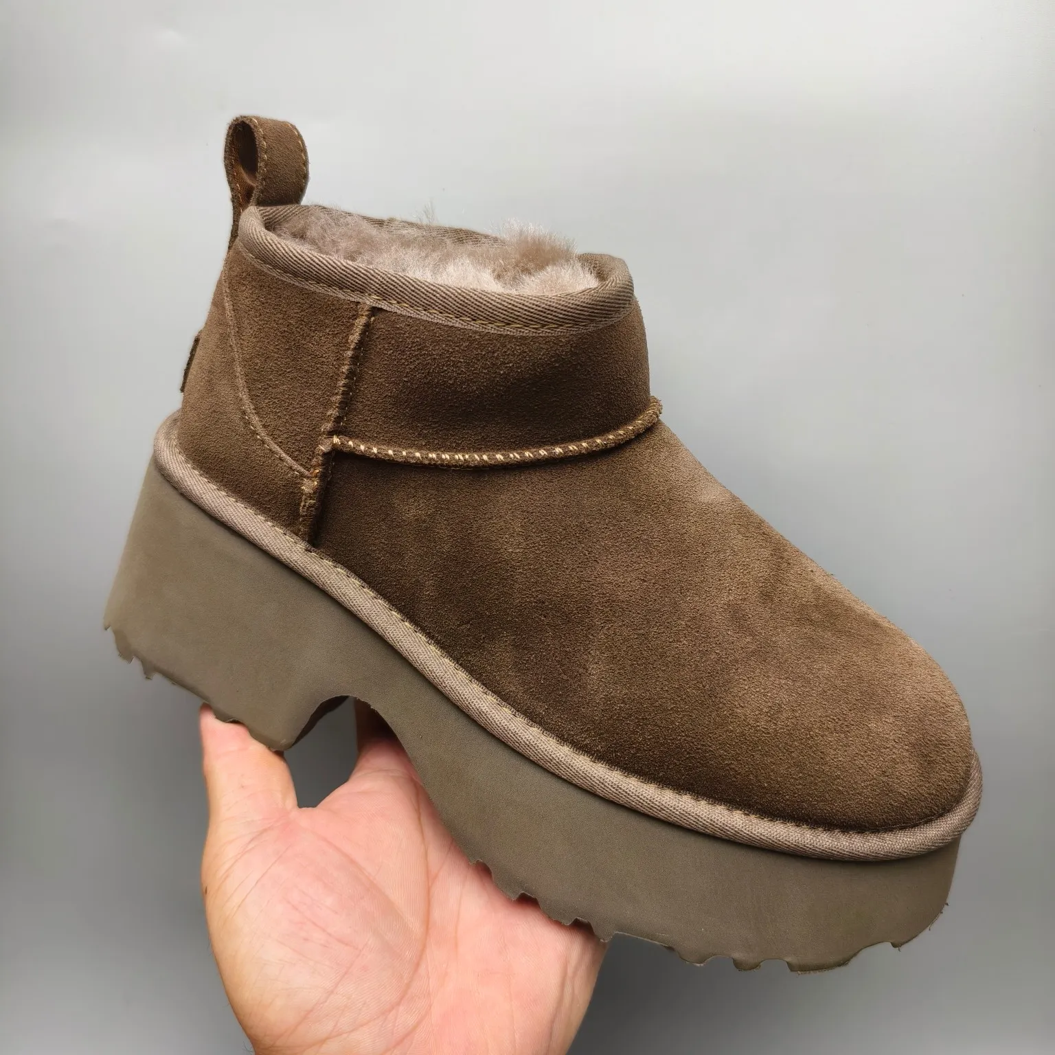 💰480 UGG sheepskin all-in-one snow boots 8311 thick-soled high-heeled fashion shoes Color: Maroon Sand Black Walnut Size: 35-40